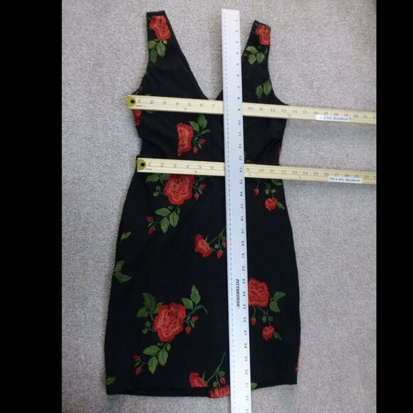 Emerald Sundae Embroidered Rose Floral Dress - Picture 9 of 13